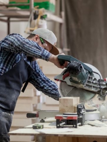 How Artisan Contractors Can Stay Safe on the Job